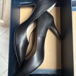 Cole Haan Black Leather Women's Heels Size 9 - Quincy Pump